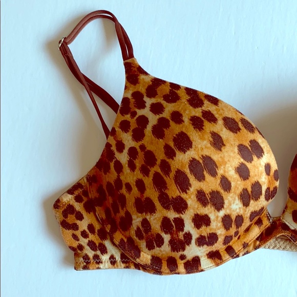 Victoria's Secret Very Sexy Push Up 34C - Picture 5 of 10